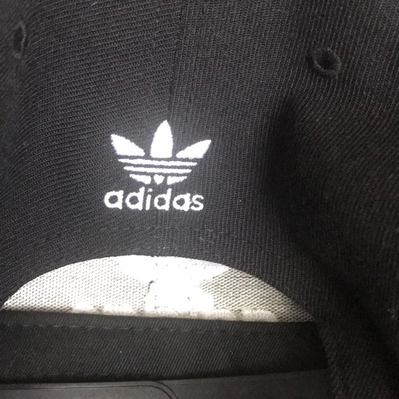 Adidas snap back - Picture 4 of 8